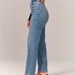 Abercrombie & Fitch Curve Love 90s Ultra High Rise Straight Jeans